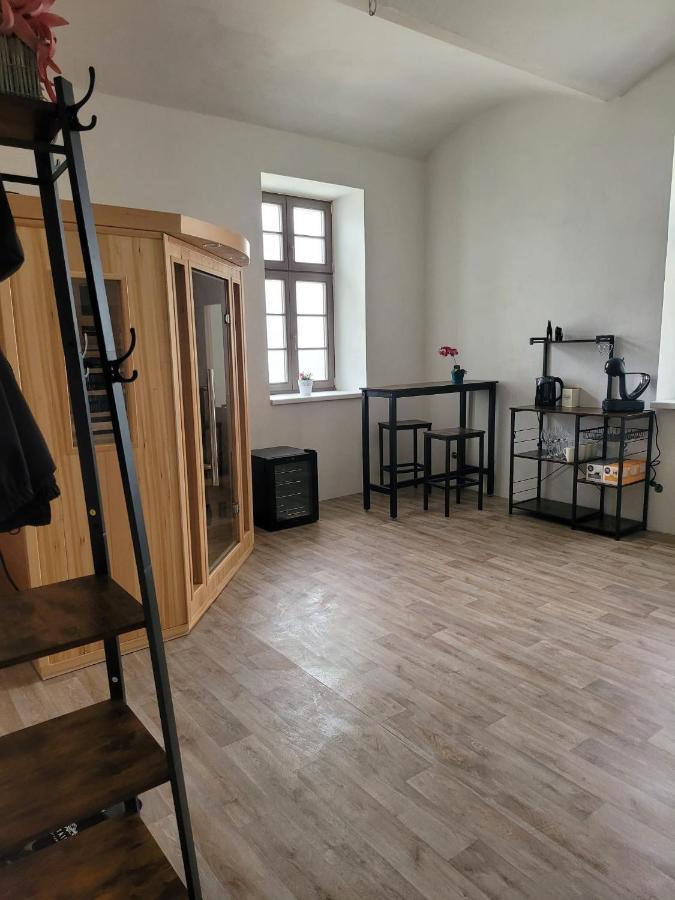 Chateau Moravany - Apartmany, Teepee A Wellness Ronow an der Doubrava Eksteriør billede